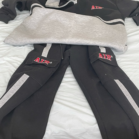 Track Suit - Picture 4 of 4